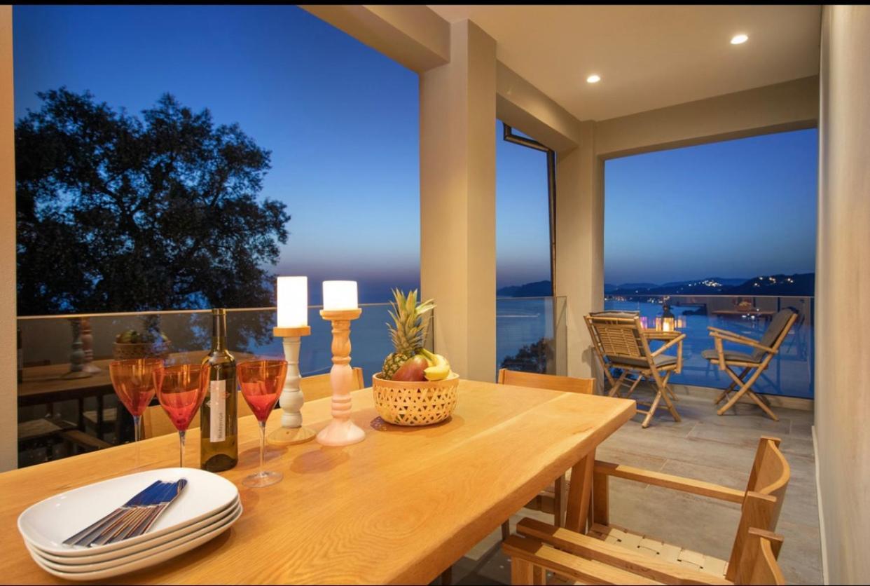 Irida Sunset Villa Pentátion Exteriör bild